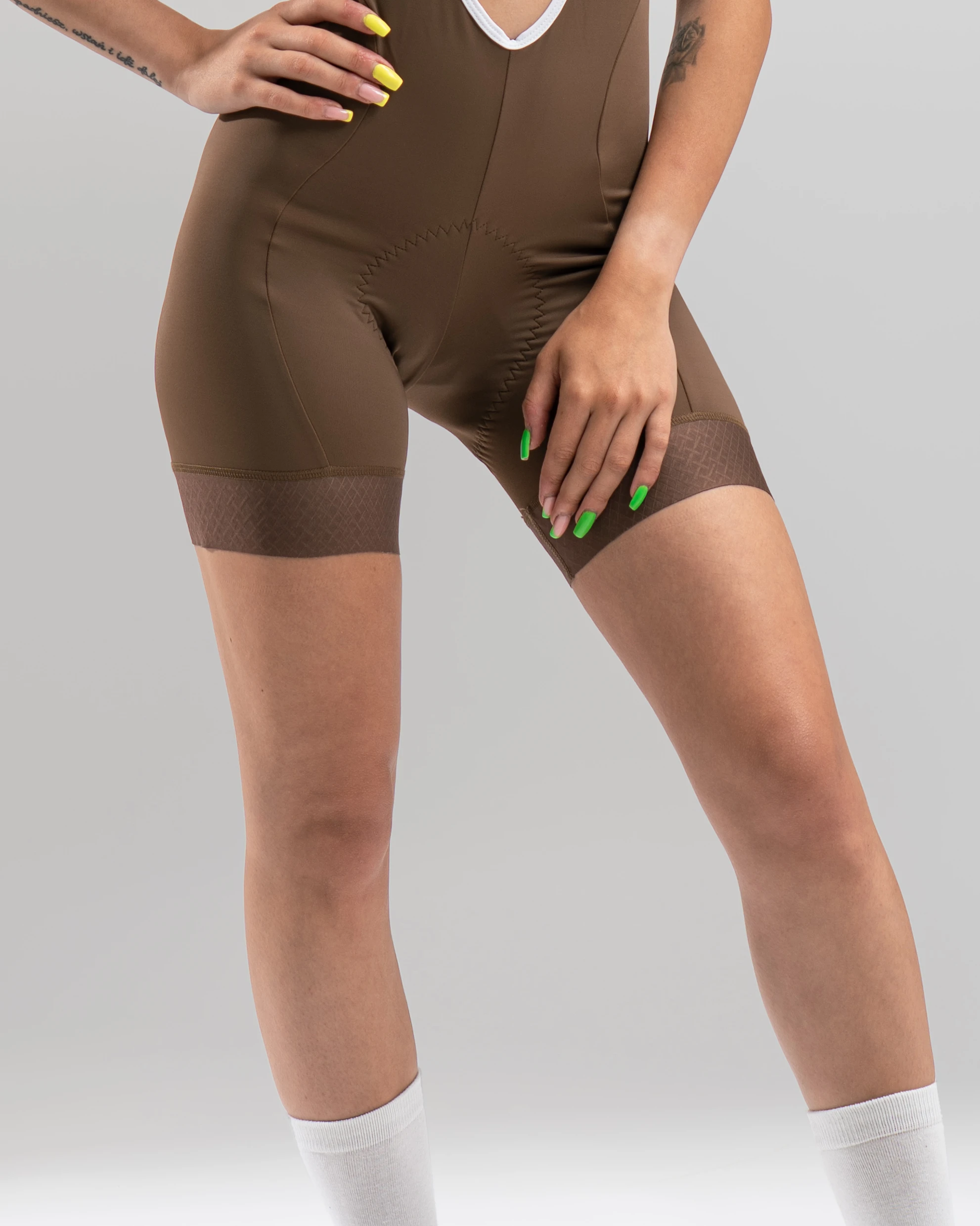 Damskie spodenki krótsza długość nogawki